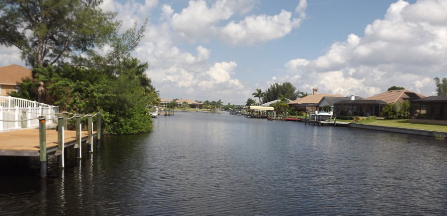 Villa Miami - direkt am Kanal gelegen Direkt am Kanal gelegen